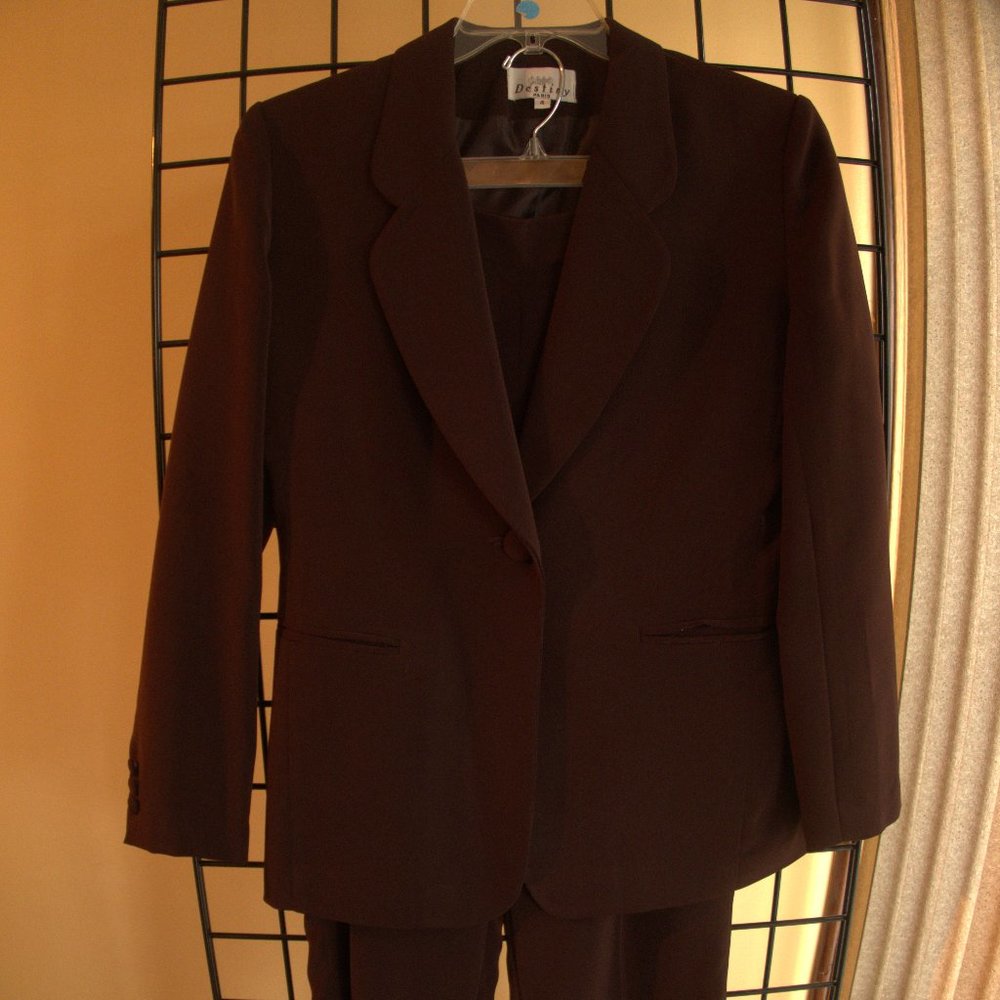 Destiny Paris Color: Brown Pant Suit Set - Never Worn - Sz. 4